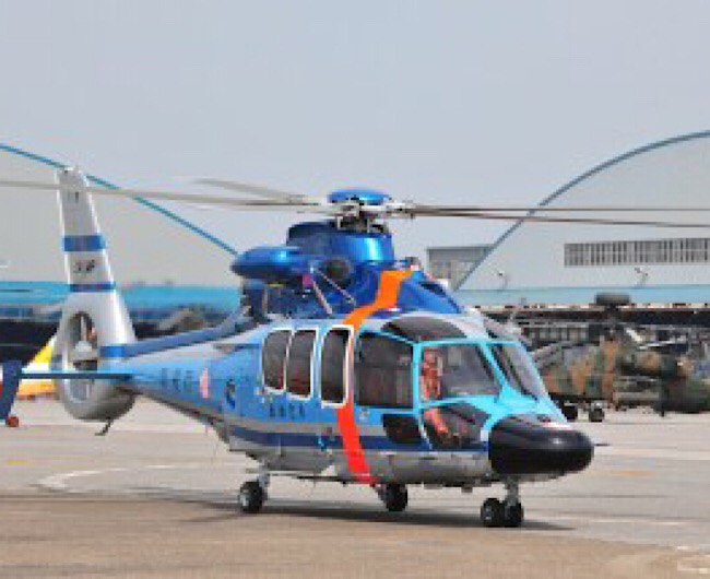様々なヘリコプターを見れる 東京ヘリポート Best Travel Tokyo